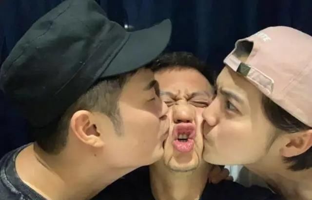  男团|有种“整容”叫跑男团素颜，baby和热巴太真实，看到蔡徐坤我酸了