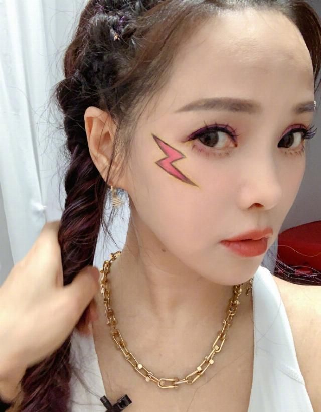 后台|伊能静晒《姐姐》录制后台照 预告将写万字毕业感言
