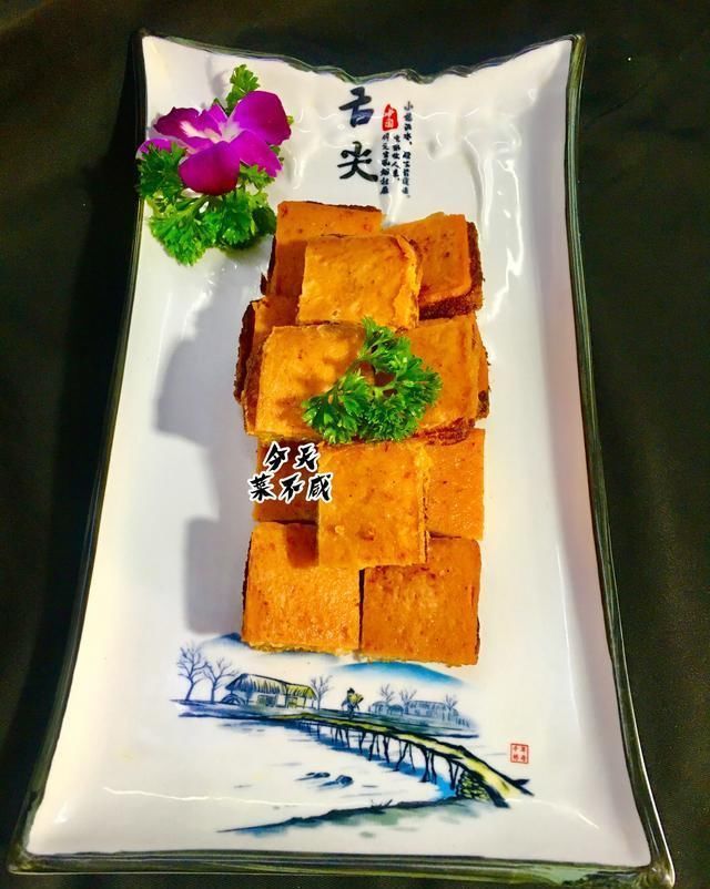 创意|面包锅贴鱼,创意十足,外酥里嫩,我家孩子最爱吃,三天做一次