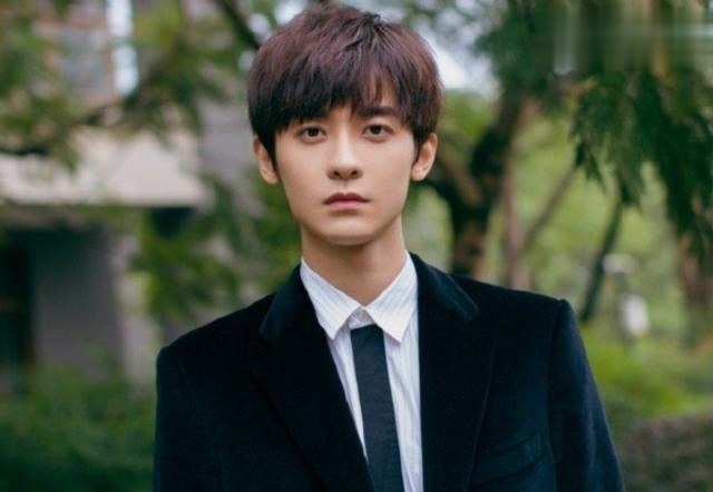 简直|《一年级》简直了,3年后素人都成人气演员,嚣张的她却销声匿迹