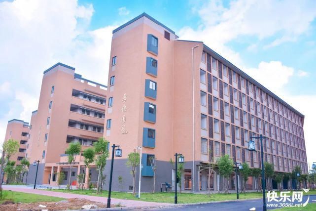  揭牌|你好，新校区！百年贵高新校区正式揭牌！