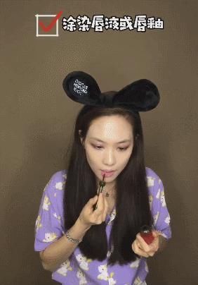 行走|没成团的王霏霏,却成了“行走的种草机”?