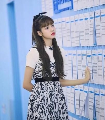  显脸|披肩发已经不流行了，今年这3种发型是真火，简单大方显脸小！