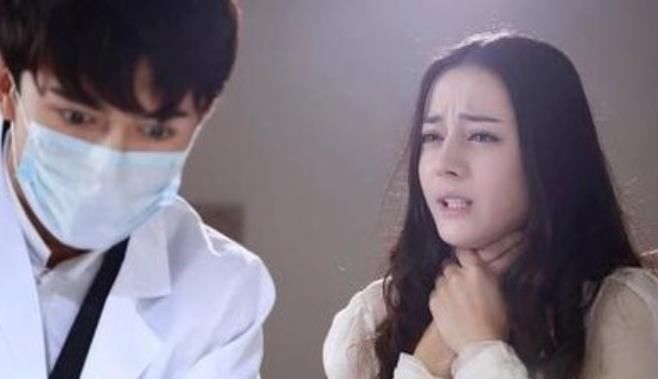 银行卡|女星拍亲密戏用啥道具?Baby保鲜膜,热巴银行卡,而她无人能敌