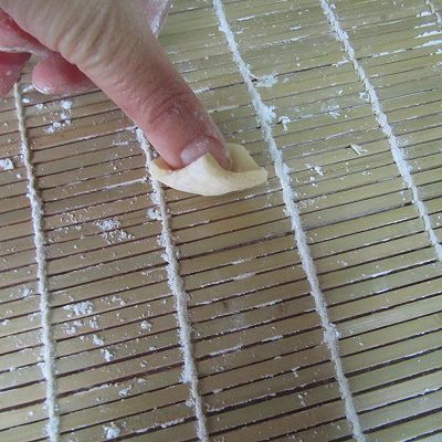 耳朵|香肠抱子甘蓝炒猫耳朵