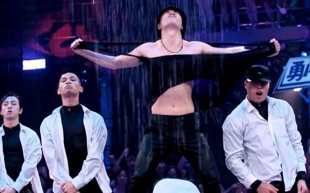  钟汉良|《街舞3》水舞台，“莲”全场最佳，张艺兴反应却让人失望