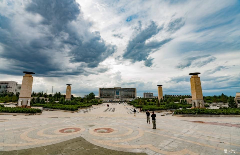 风雨雷电|贝子庙+中蒙边境+草原露营 乌珠穆沁 风雨雷电绿浪秘境行路书