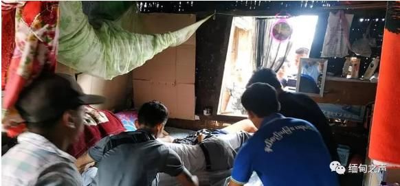  举刀|缅北一名警员叫不动正在玩手机的妻子，举刀杀人