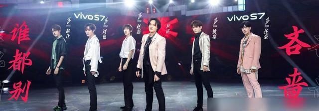  吝啬|尹正和R1SE跳《谁都别吝啬》上热搜了，壶人出息了，R1SE倍儿牛