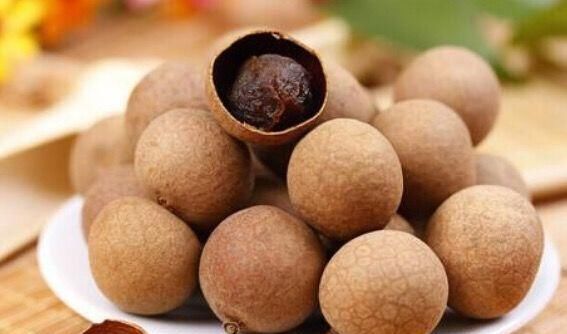  增强|桂圆和此物一起煮，增强记忆力，滋养卵巢，睡眠好了，人也精神了