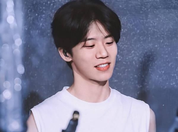  明日|《明日之子》人气选手公布与节目组矛盾，被气出心脏病让人担心