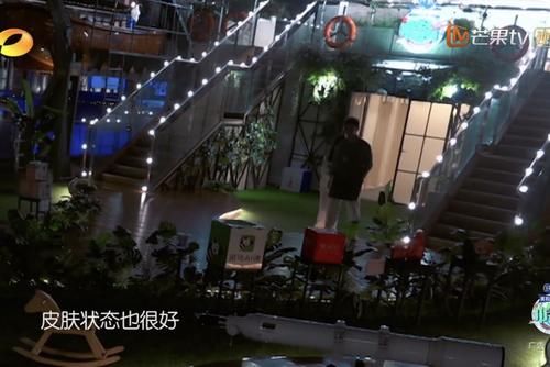  食客|食客眼里的黄晓明和赵丽颖，很帅很年轻，赵丽颖美中不足