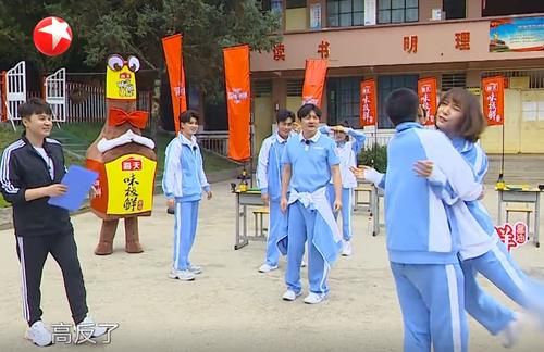  失败|《极限挑战》最失败的嘉宾：扔衣服抓鸡，躲雨让助理全程打伞