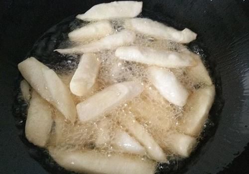  暑后|入暑后猪肉牛肉靠边站，这鱼鲜香开胃，炒两下就熟了，我家常吃