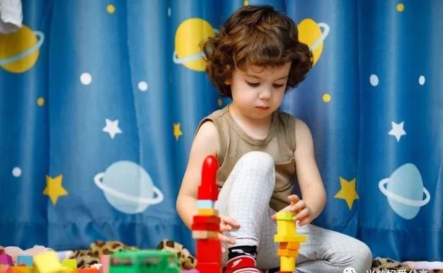 米粒妈|别信贵人语迟，宝宝语言发展黄金期，这样做最有效！