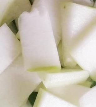  好吃|冬瓜还在和排骨一起烧？这种做法，好吃不贵，清热祛火，减肥降脂