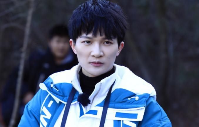  蔡徐坤|蔡徐坤肖战粉丝太能打，东方风云榜名列前茅，TFBOYS却倒数！