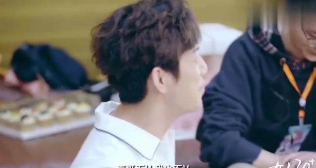  简单|吴昕再“丧”，都有“浪”起来的资本：这个女人，不简单