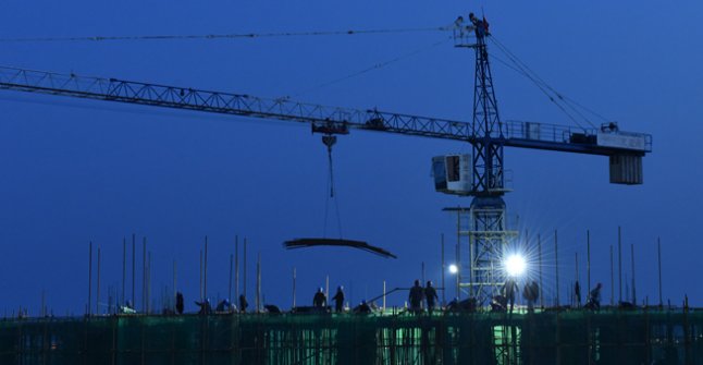  男子|洪湾男子手指被夹断，去医院途中车却没油了！停在珠海大道求救！