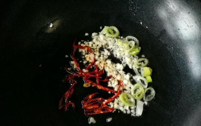 含钙|它是8月的当季菜, 1块钱就能买1斤, 含钙丰富, 立秋多吃才不亏