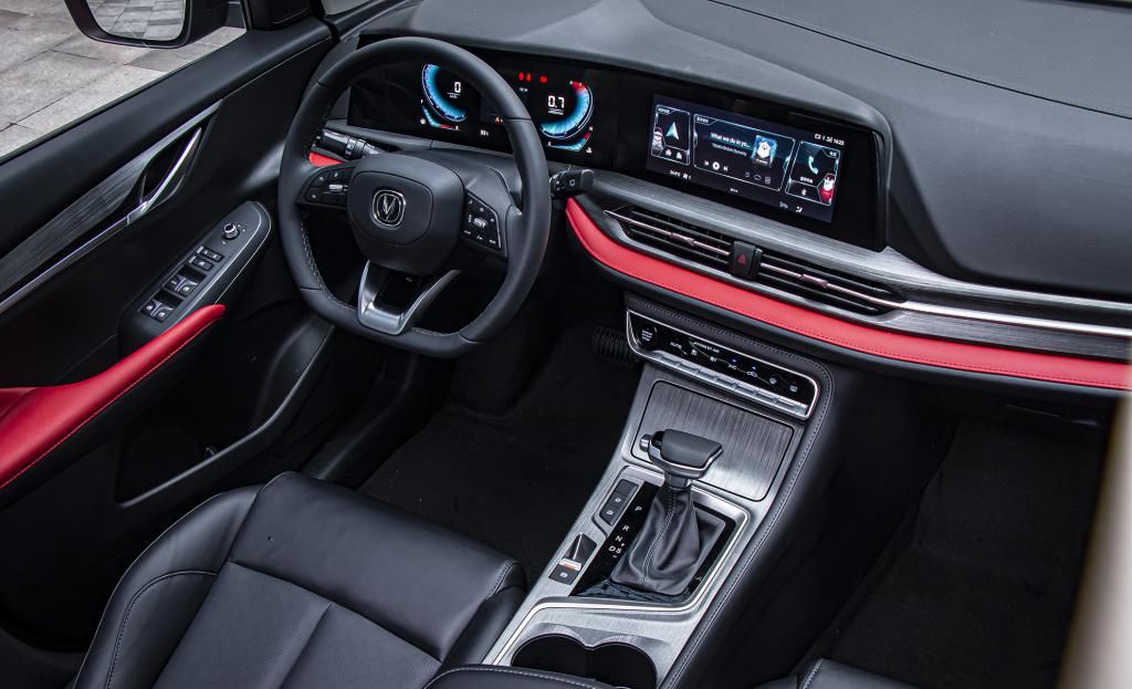  蓝鲸|科技测测看丨长安CS55PLUS蓝鲸版给你惊艳的可不只是芯