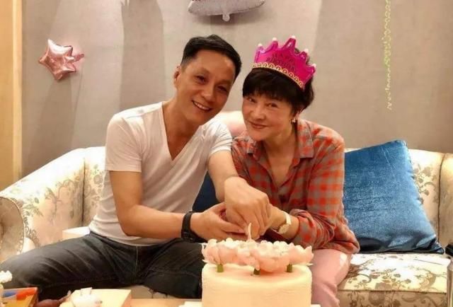 用来|拿养孩子的钱用来养老，首批丁克已经60岁，他们后悔了吗？