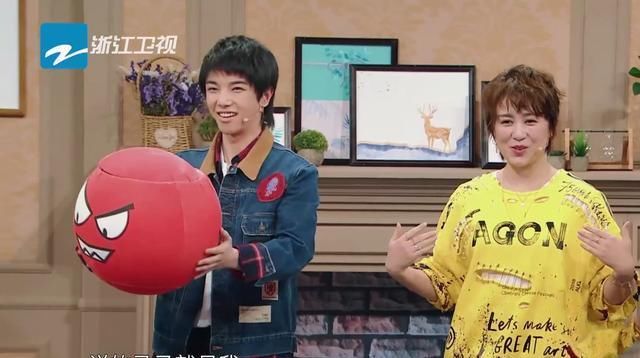  沈腾|华晨宇被问理想型女艺人，脱口而出3个名字，网友：就知道有她