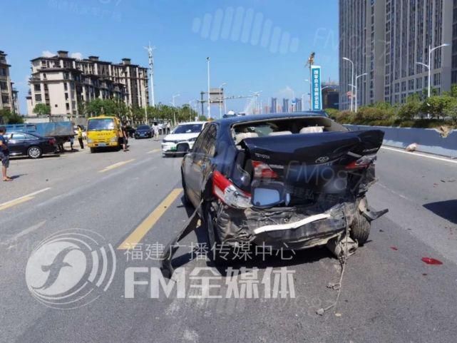  砰砰|砰砰砰砰！福州市区一宝马连撞3车！“它飞一样的过来了”