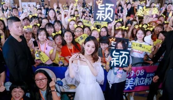  颜色就|《快本》后期太到位，看到赵丽颖和王一博头上箭头颜色，细节大爱