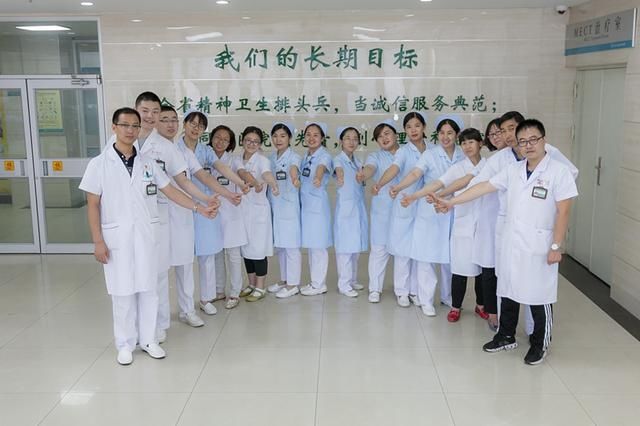  专家|省市两级定点医院20多名专家组团 省六院多项措施全面保障 为农村贫困精神疾病患者排忧解难