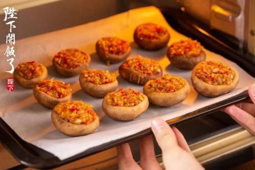  做饭|? 最不懂做饭的人也该学会的一道菜！！成菜超超超惊艳！4 块钱一盘的素菜，凭啥上桌秒光？！