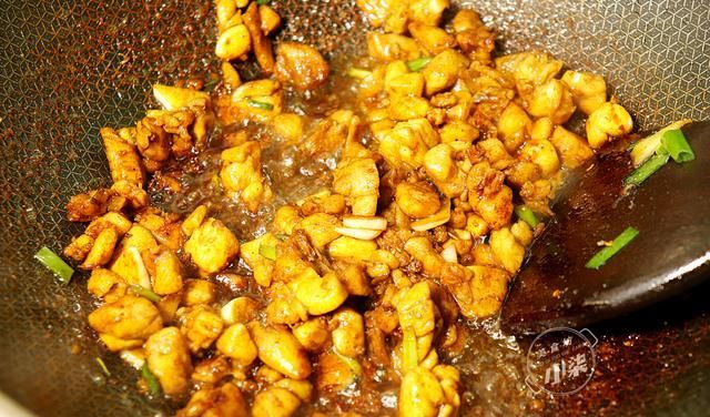  香辣|鸡肉这样做太香了，不炖不油炸，香辣过瘾，端上桌瞬间被扫光