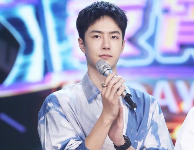 王一博|天天向上:王一博吃半盘豆芽,大张伟提议送大厨进剧组,宠弟实锤