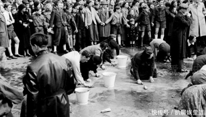 地上|音乐之都维也纳隐藏着犹太人的屈辱:他们跪在地上用刷子清洗大街