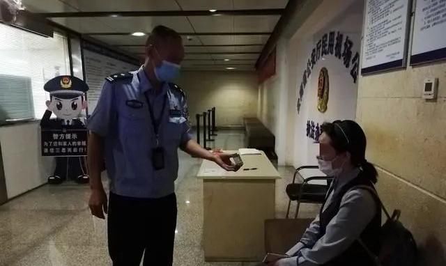 限高|欠5000万被“限高”, 女子用这漏洞多次坐飞机, 结果被罚款8万元