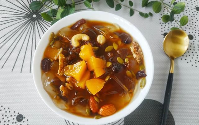  清凉|炎炎夏季，教你做Q弹滑爽的冰粉，香甜嫩滑，清凉又解暑