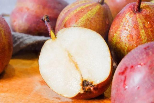  彩虹梨|这款“天然矿泉水”现在正当季！脆甜爽口会爆汁，馋到舔鼻尖的解暑好物~