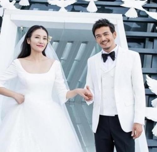 老师|娱乐圈的这些明星夫妻藏得太深!其中一位,还娶了我们都认识的“老师”