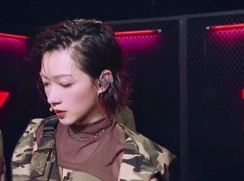  袁咏琳|《浪姐》队长故事剪辑，为何万茜无聊郁可唯抱大腿金晨黄龄没镜头