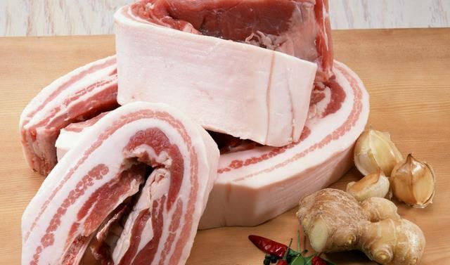 们准备好|这才是猪肉最过瘾的吃法,做法简单,入口即化肥而不腻,太好吃了