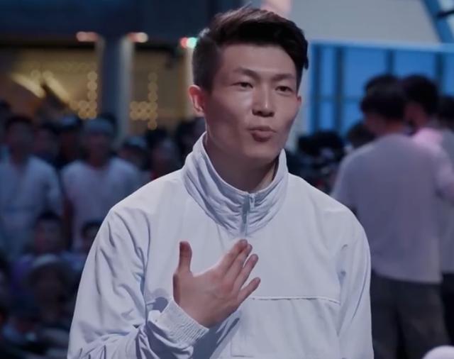 毛巾|《这就是街舞》队长对决结果引起争议,王一博再次失败,是为什么