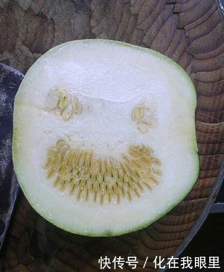 图片|搞笑图片幽默段子笑话:兄弟,你的车别人都看不下去了,去洗洗吧