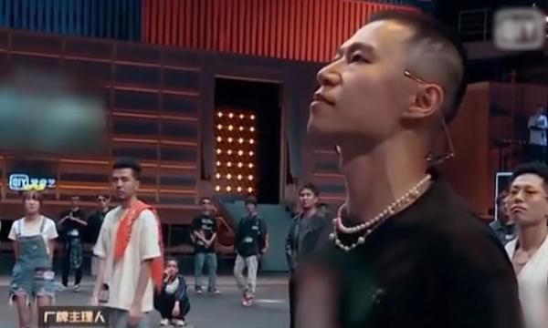  加剧|《新说唱》beef再度升级？厂牌之争加剧，一些rapper一点都不real