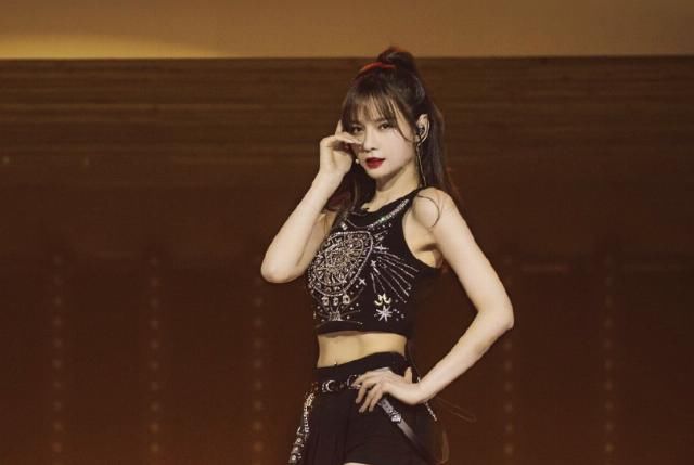  签约|沈梦辰疑似签约杜华，晒与对方聊天记录，直言“想跑都跑不了”