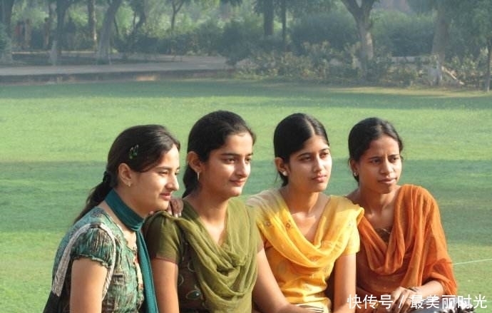 制度|印度的种姓制度是写在身份证上的吗?为什么不冒充高种姓?