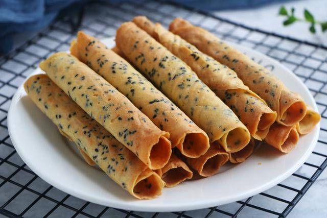 蛋卷|蛋卷不要买了,不要蛋卷机,只要平底锅就能做,又香又脆超美味