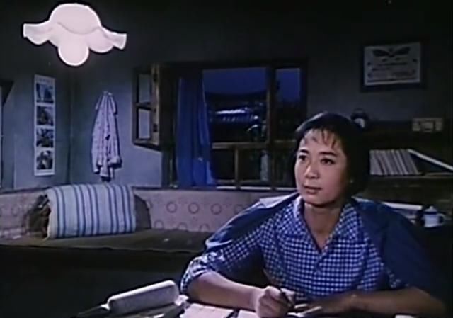  舞台姐妹|谢晋、《小花》导演张铮均用她出演主要角色，今80岁仍活跃影坛