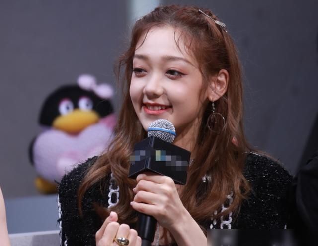  位刚官|硬糖少女C位刚官宣与何炅合作，THE9就有好消息，却与刘雨昕无关