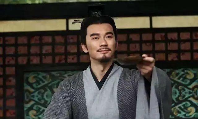 曹丕|司马懿敢和曹丕争锋，为何不敢和曹睿齐躯？真相令人佩服