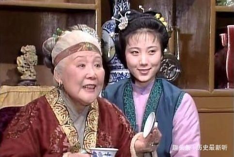 鸳鸯|《红楼梦》一位姿色平凡的丫头，为何深受贾府上下的好评和喜爱？